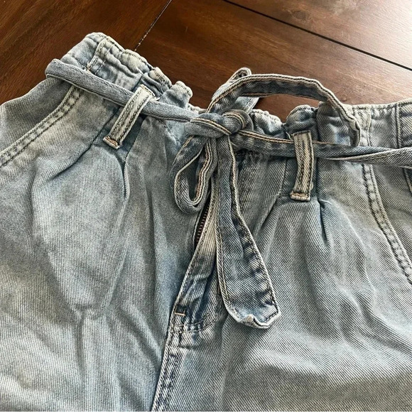 {American eagle} high waisted paper bag denim shorts - Picture 6 of 6